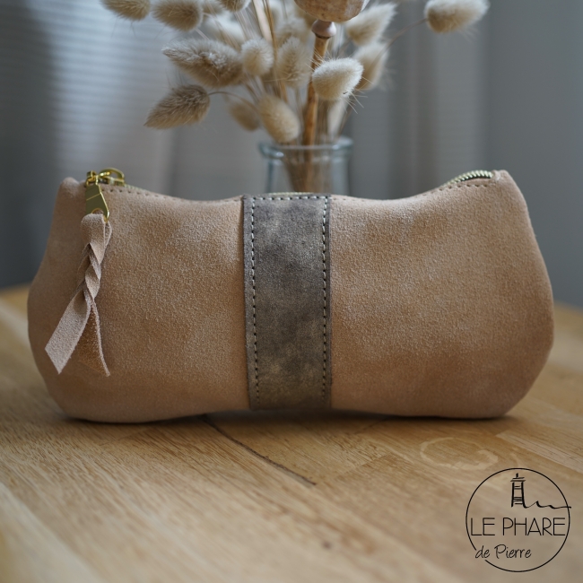 Trousse en cuir 